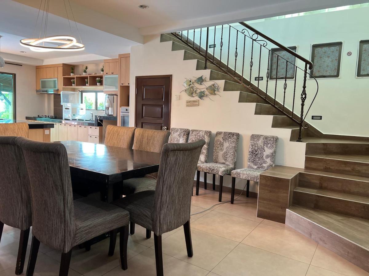 Melaka Beachfront Villa With Pool Ngoại thất bức ảnh
